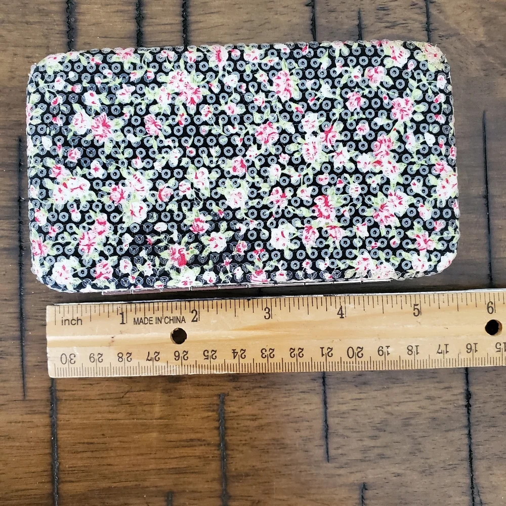 Floral Sequin Clutch Wallet - Picture 6 of 8